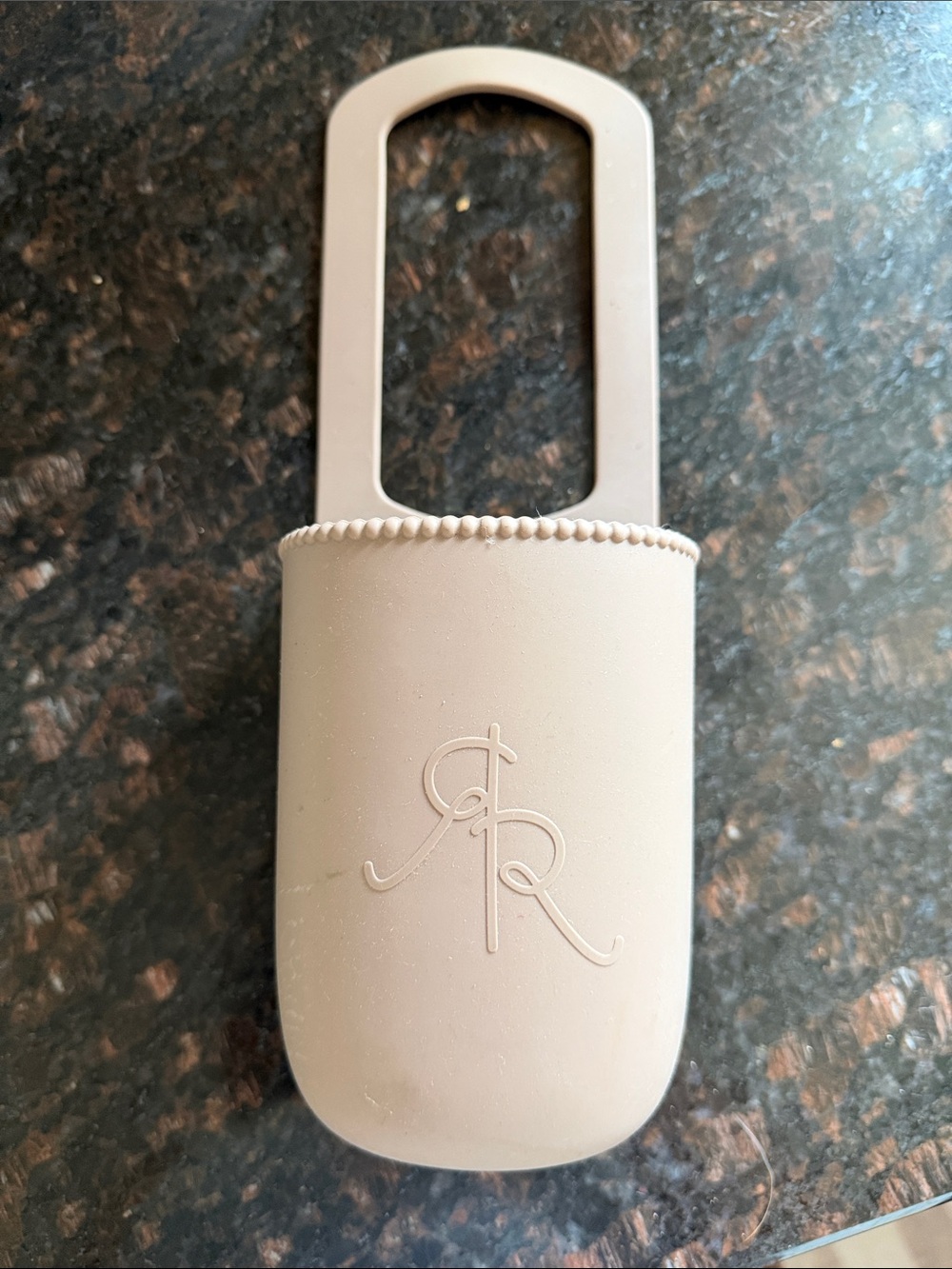 Ryan & Rose Beige Silicone Cutie Holder